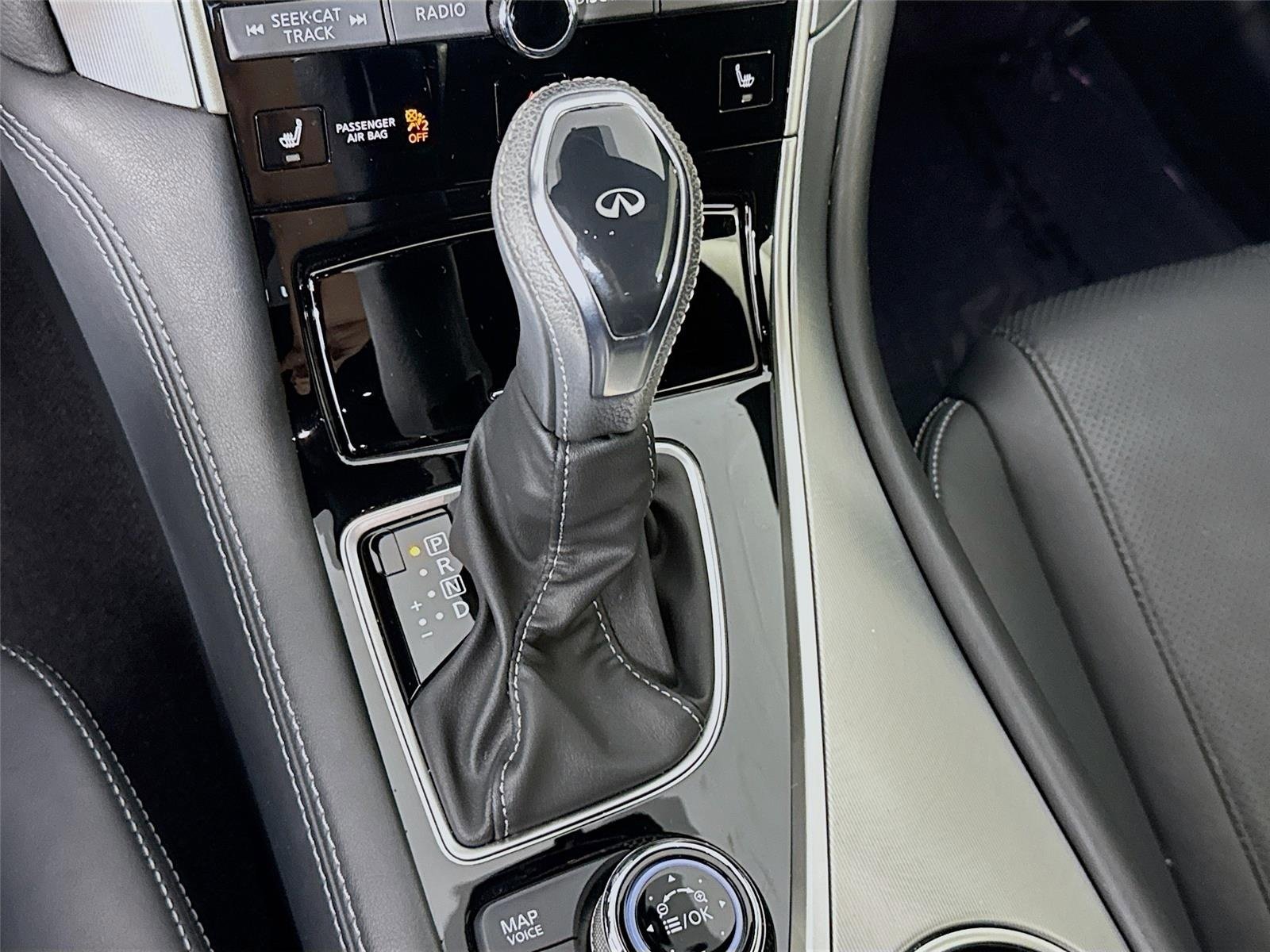 Used 2019 INFINITI Q60 3.0t Luxe w/ Essential Package RWD image 20