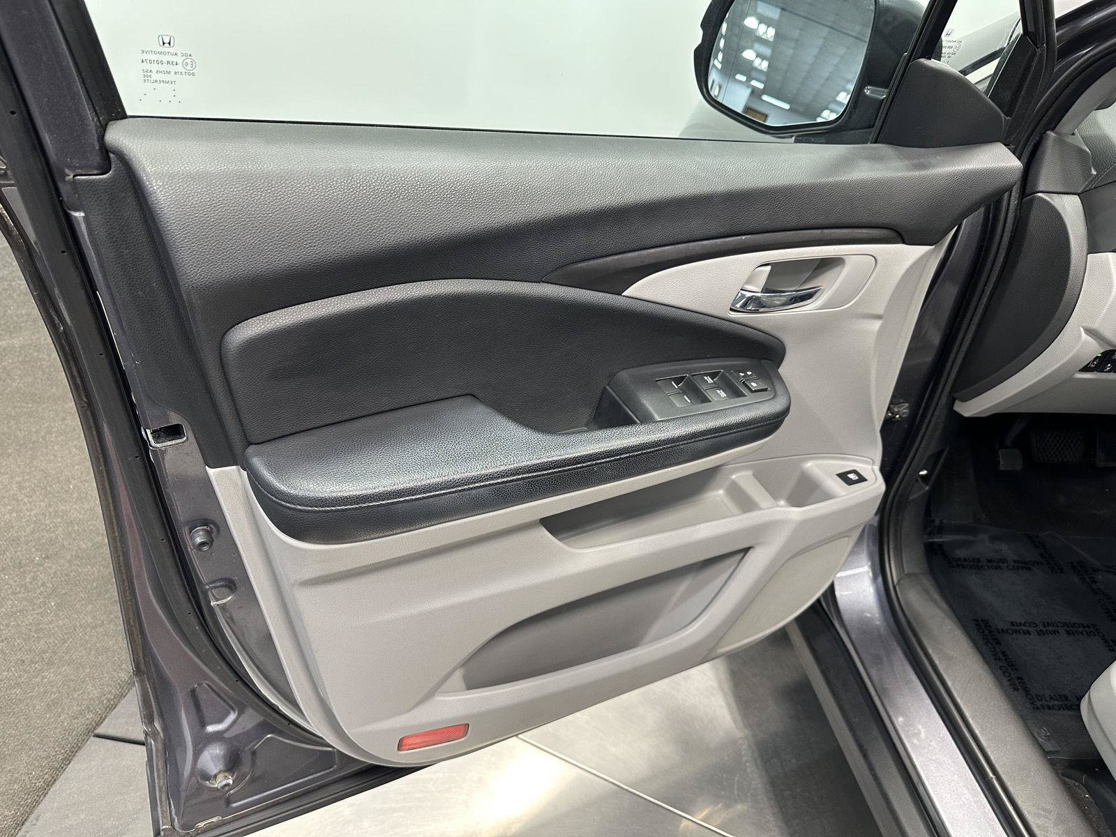 Used 2016 Honda Pilot EX image 10