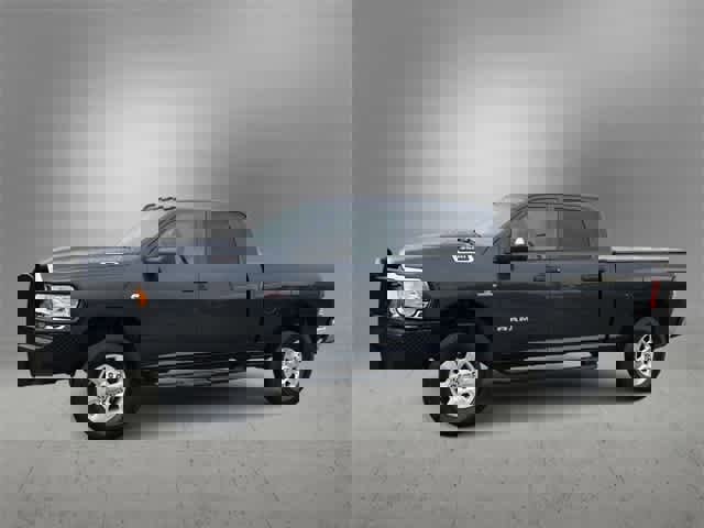 Used 2020 RAM 3500 Tradesman w/ Chrome Appearance Group image 3