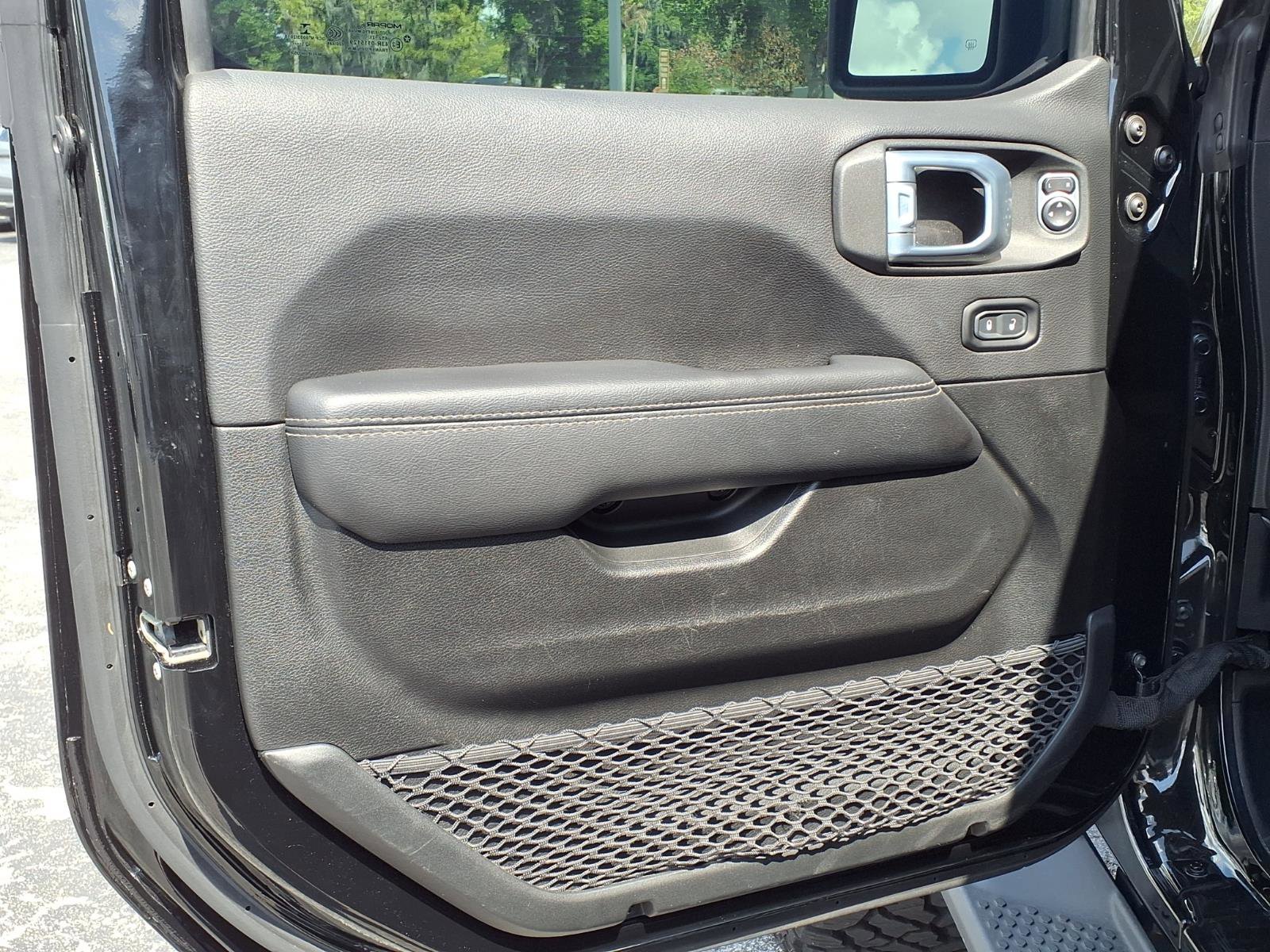 Used 2021 Jeep Wrangler Unlimited Rubicon 4xe w/ Steel Bumper Group image 14