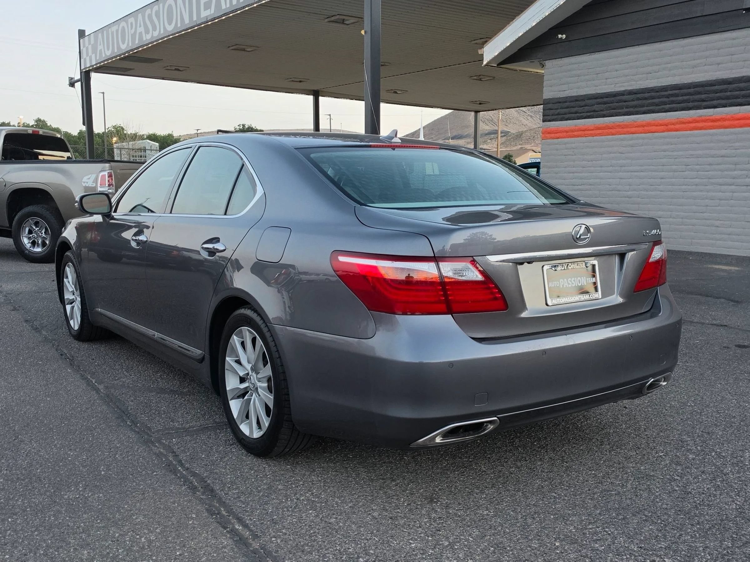 Used 2012 Lexus LS 460 w/ Luxury Value Edition RWD image 3