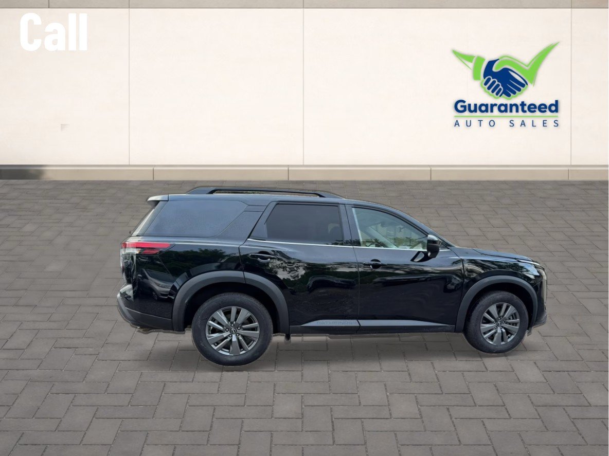 Used 2025 Nissan Pathfinder SV w/ SV Premium Package AWD/4WD image 4