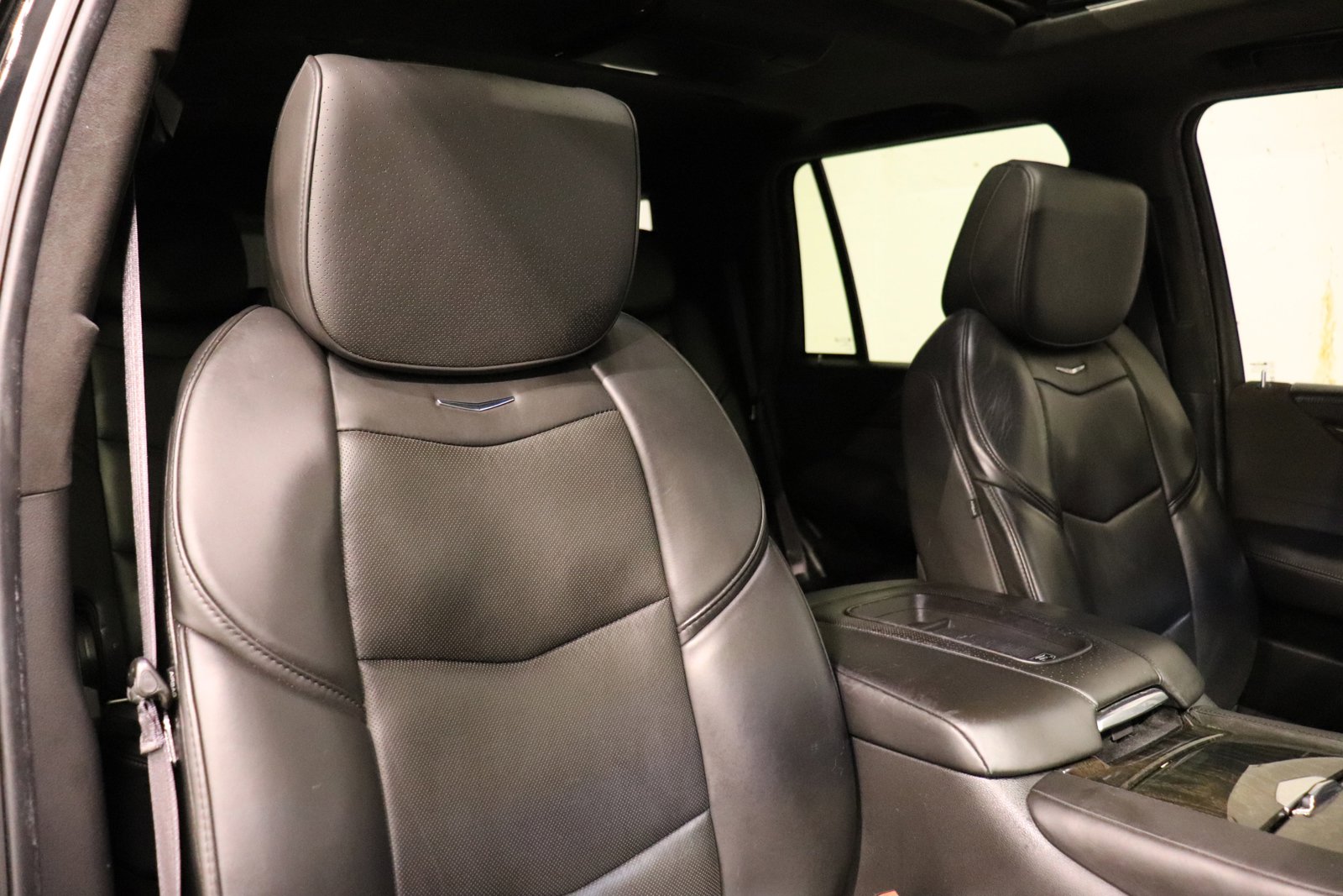 Used 2015 Cadillac Escalade Platinum image 15