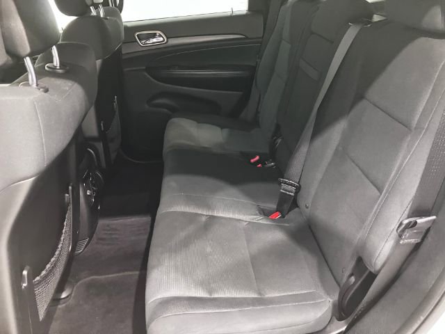 Used 2017 Jeep Grand Cherokee Laredo image 11