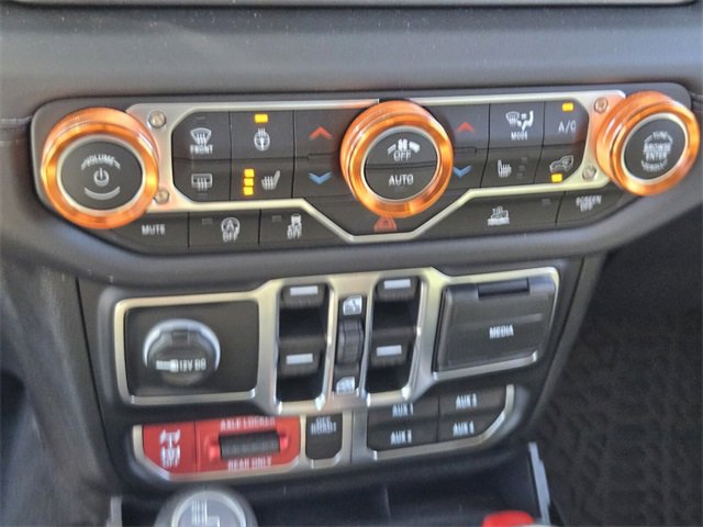 Used 2025 Jeep Gladiator Mojave w/ Convenience Group image 26