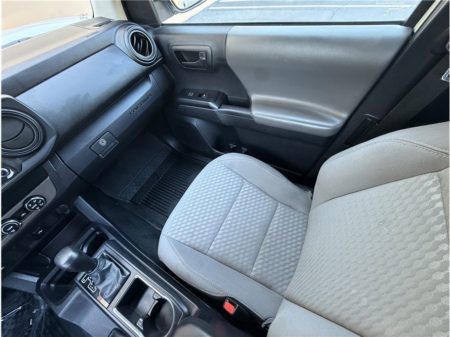 Used 2023 Toyota Tacoma SR RWD image 9