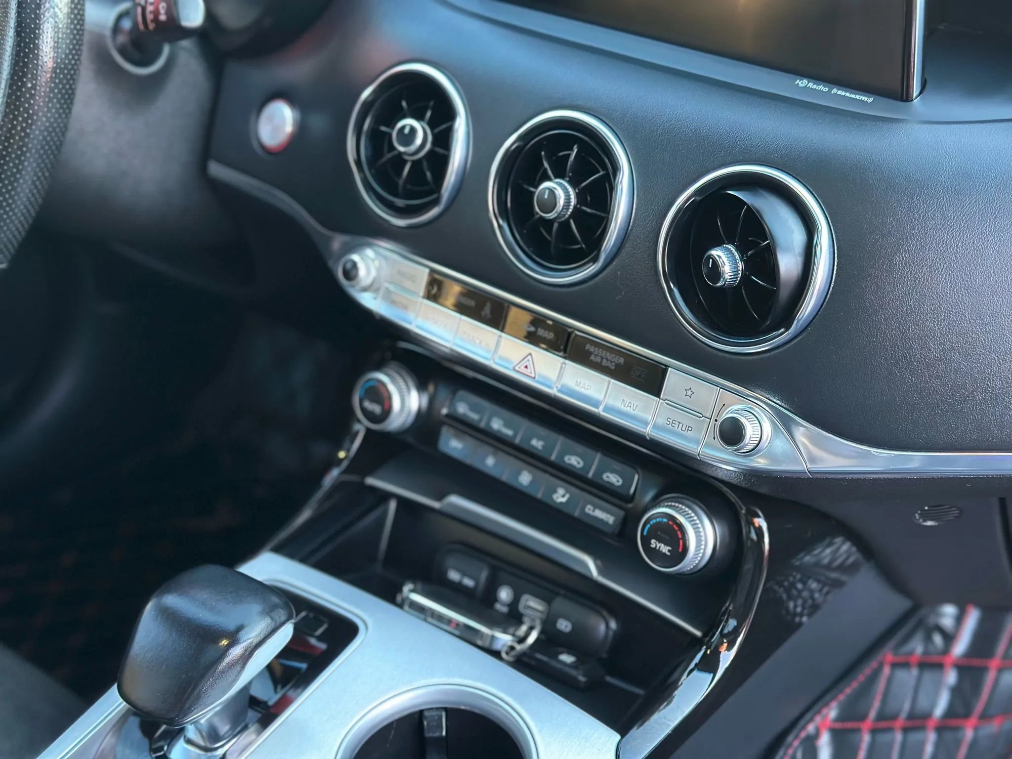 Used 2018 Kia Stinger GT2 image 29