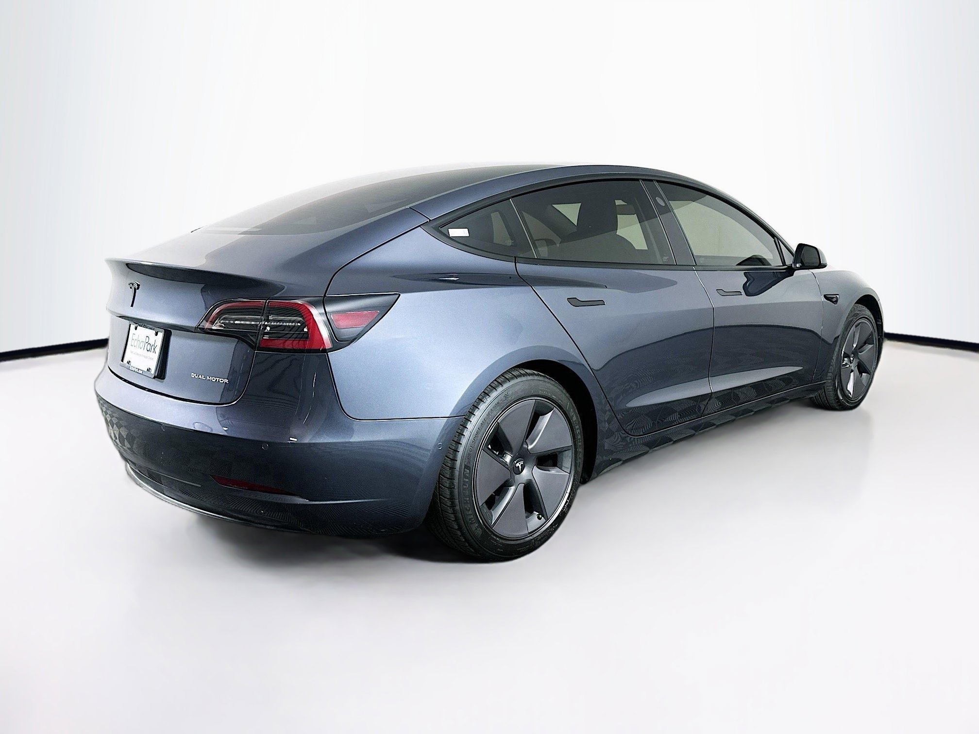 Used 2022 Tesla Model 3 Long Range AWD/4WD image 9