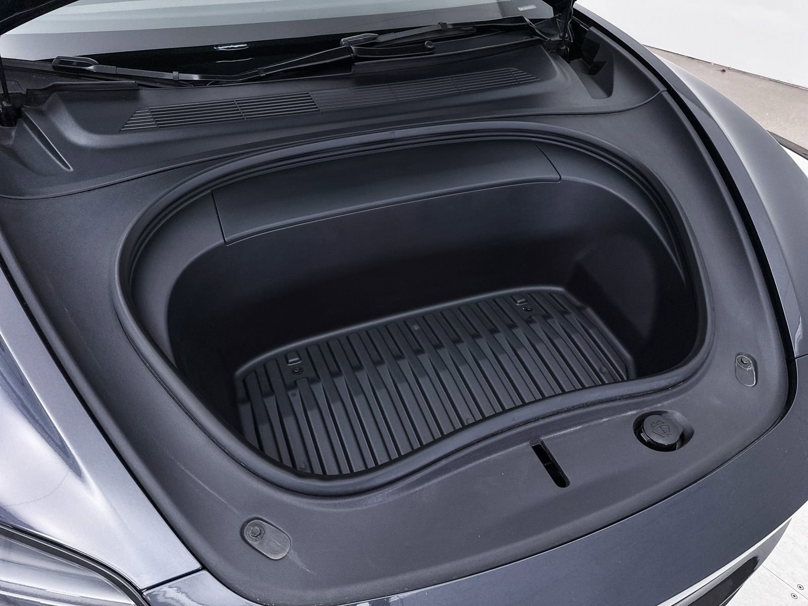 Used 2024 Tesla Model 3 Standard Range image 9