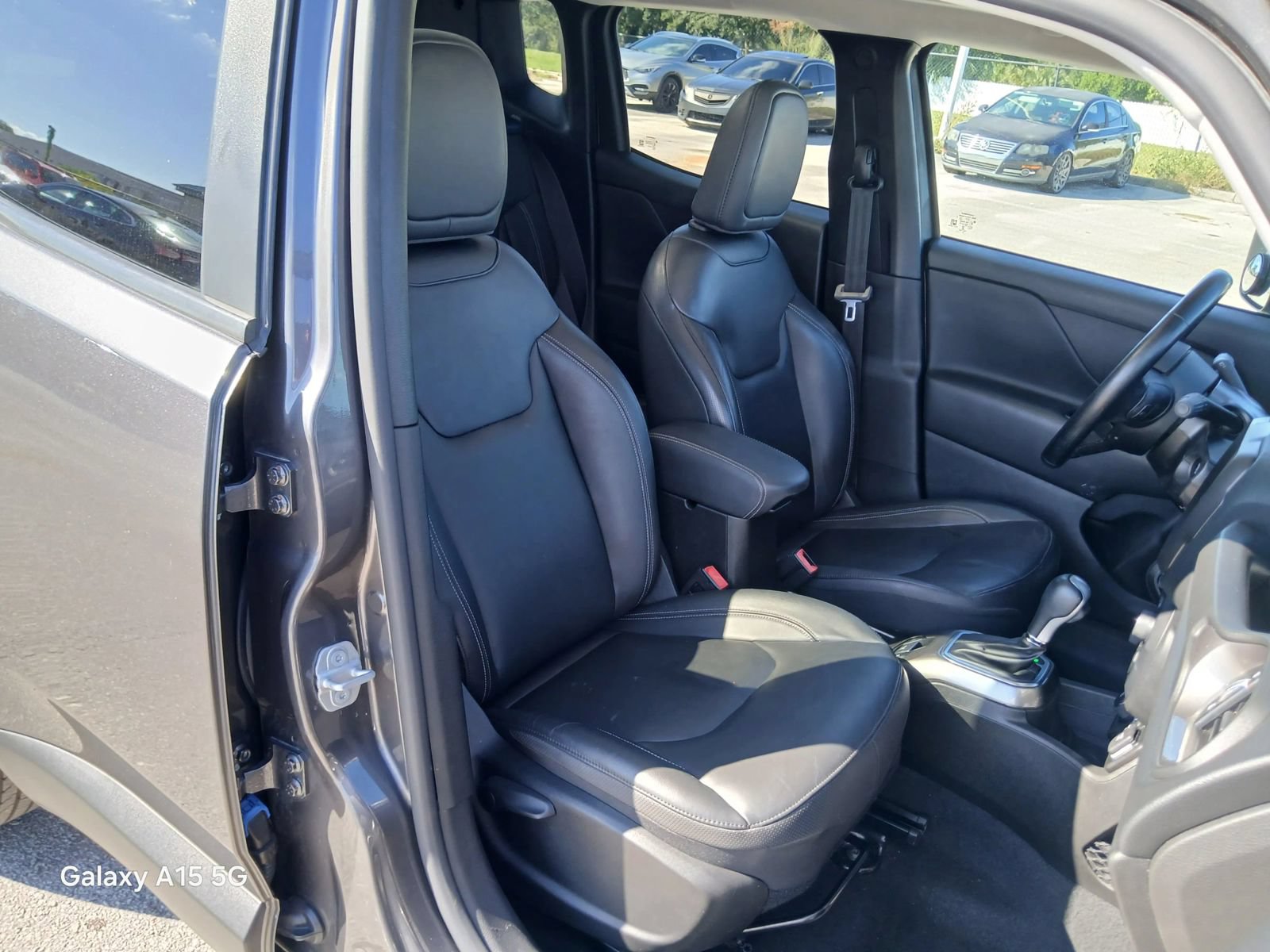 Used 2020 Jeep Renegade Limited w/ LED Lighting Group AWD/4WD image 49