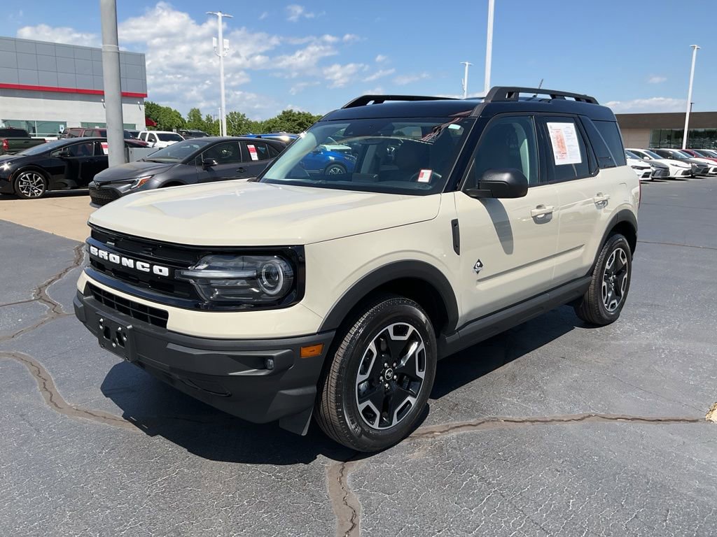 Used 2024 Ford Bronco Sport Outer Banks image 1