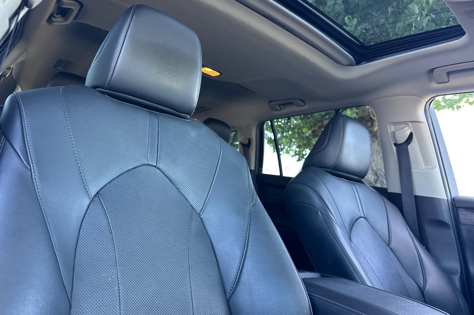 Used 2020 Toyota Highlander Limited AWD/4WD image 18