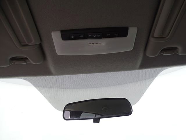 Used 2019 Nissan Kicks SR image 21