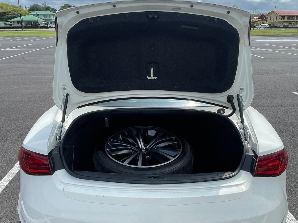 Used 2019 INFINITI Q60 3.0t Luxe w/ Essential Package image 9