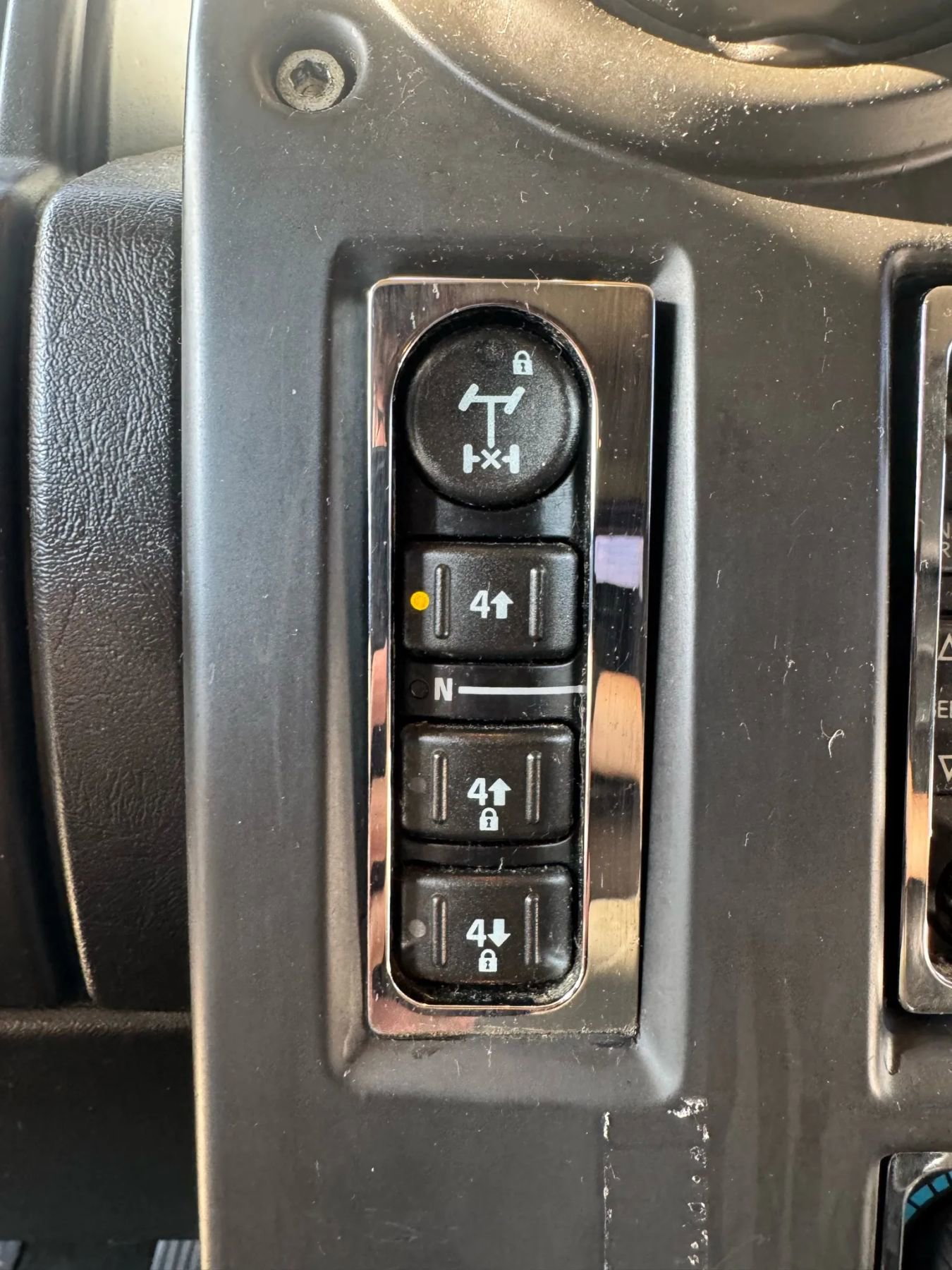 Used 2005 HUMMER H2 w/ Preferred Equipment Group image 11