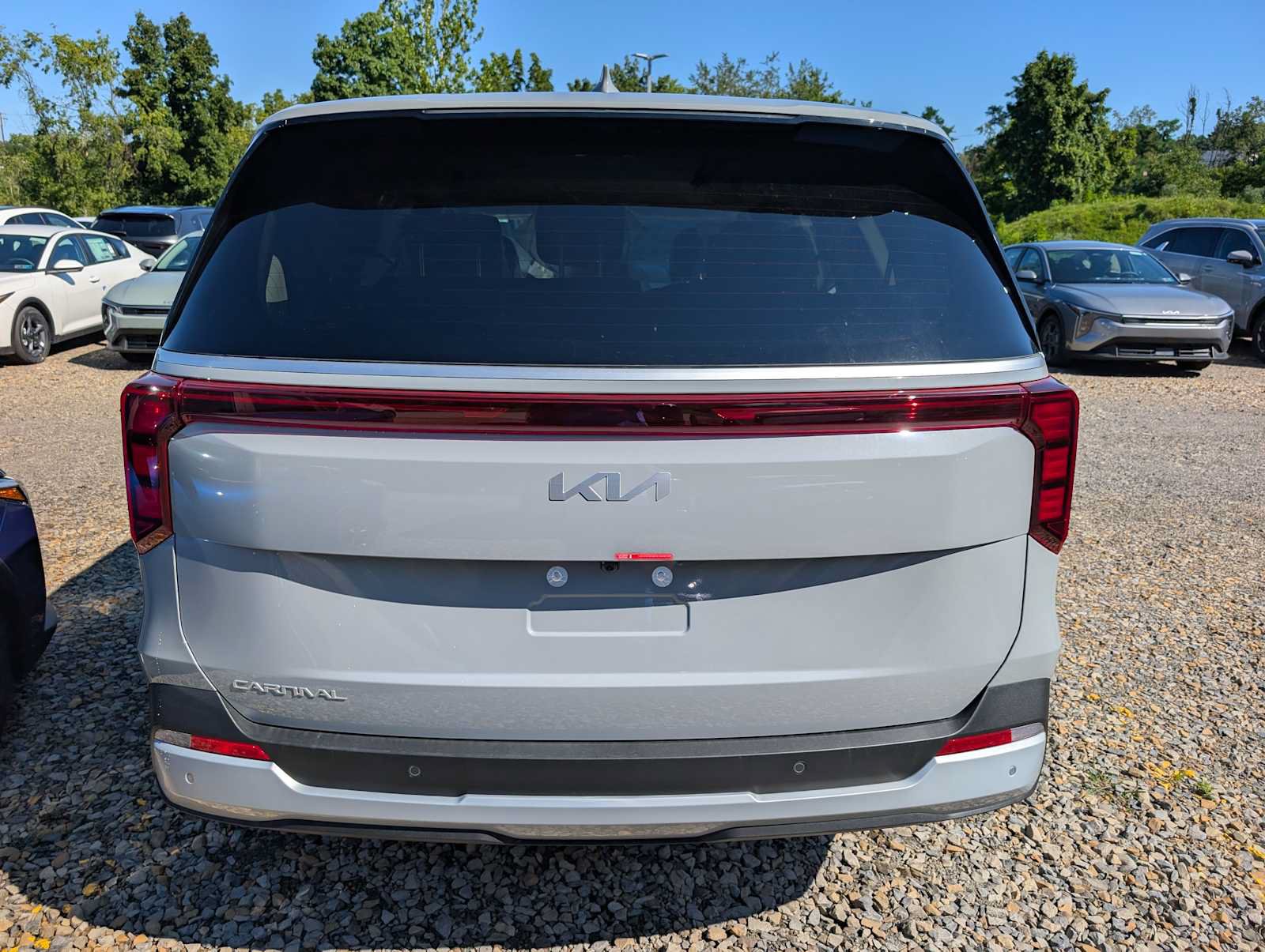 New 2027 Kia Carnival FWD image 8