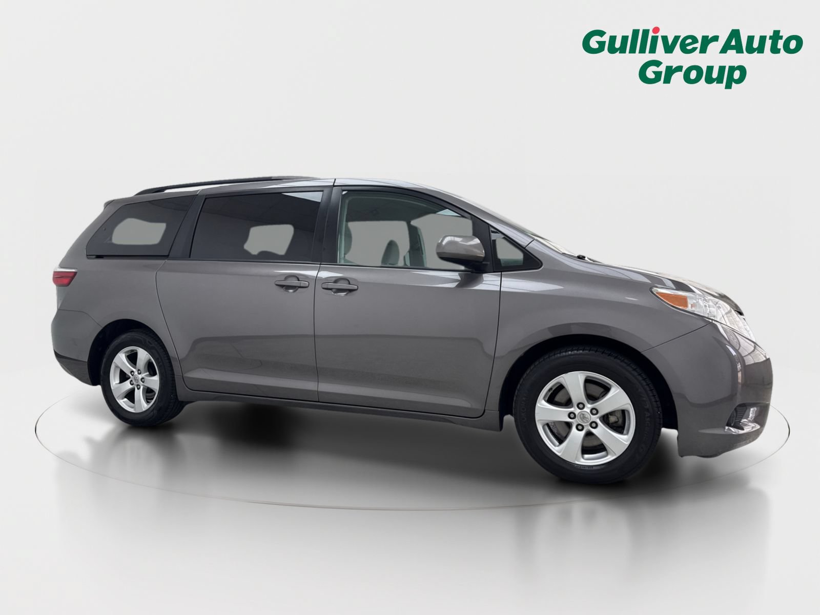Used 2017 Toyota Sienna LE FWD image 12