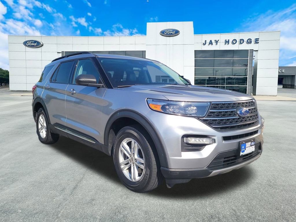 Certified 2022 Ford Explorer XLT w/ Equipment Group 202A