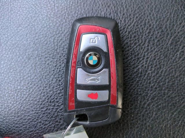 Used 2018 BMW 330i xDrive Sedan w/ Convenience Package image 29