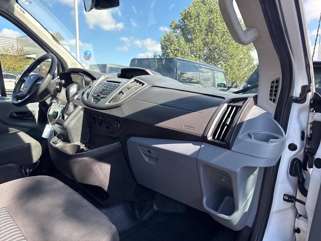 Used 2018 Ford Transit 150 XL RWD image 20