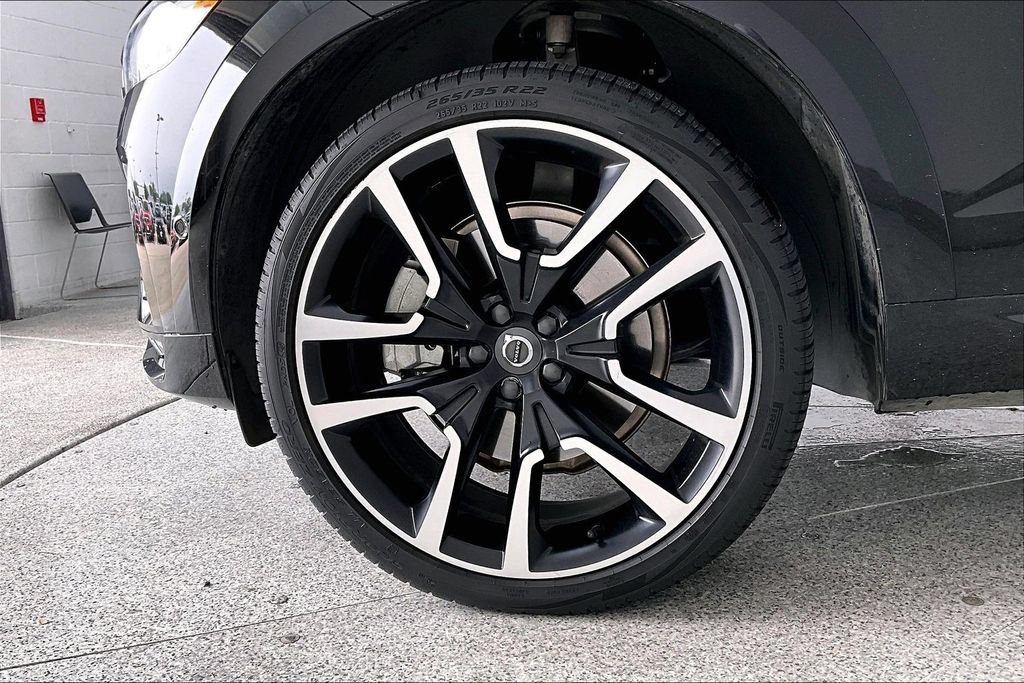 Certified 2024 Volvo XC60 B5 Ultimate w/ Protection Package Premier AWD/4WD image 10