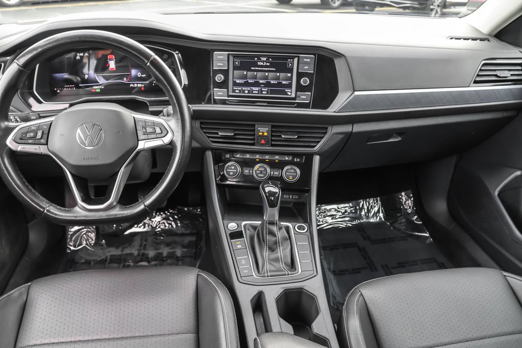 Certified 2023 Volkswagen Jetta SE FWD image 26