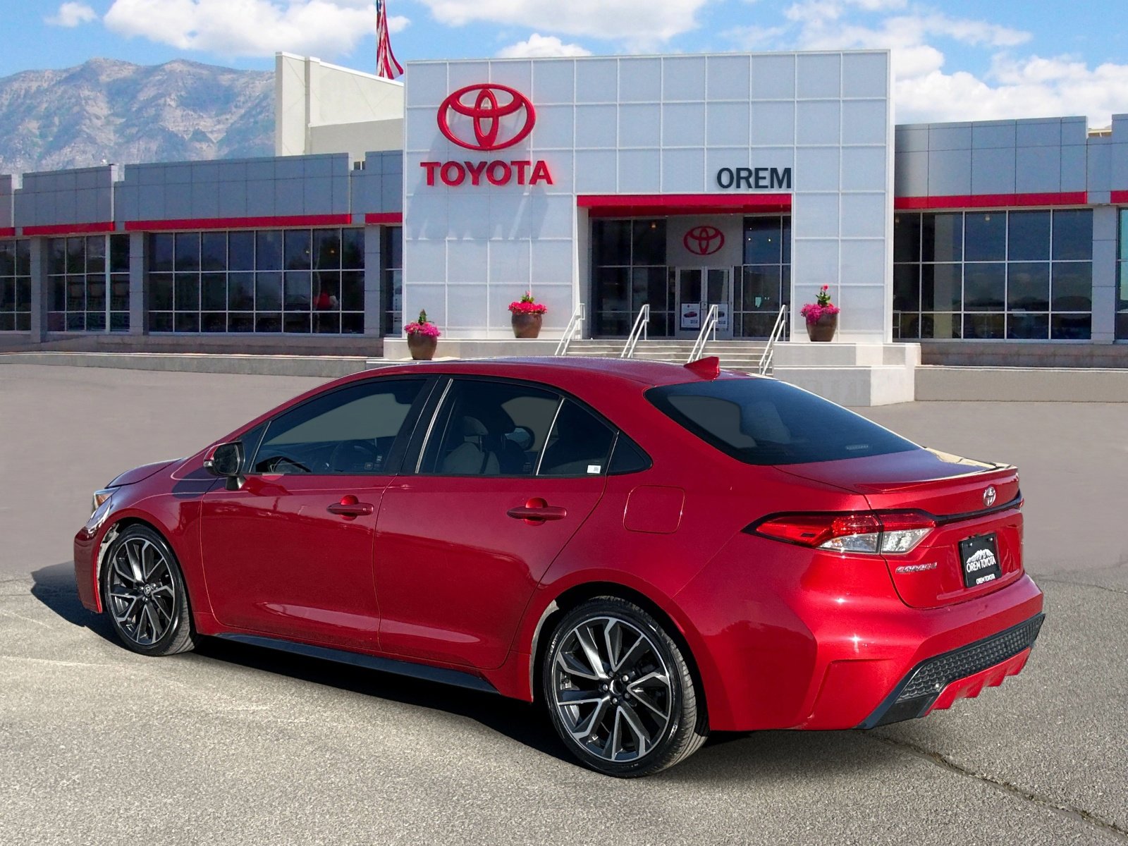 Used 2020 Toyota Corolla SE w/ SE Premium Package image 4