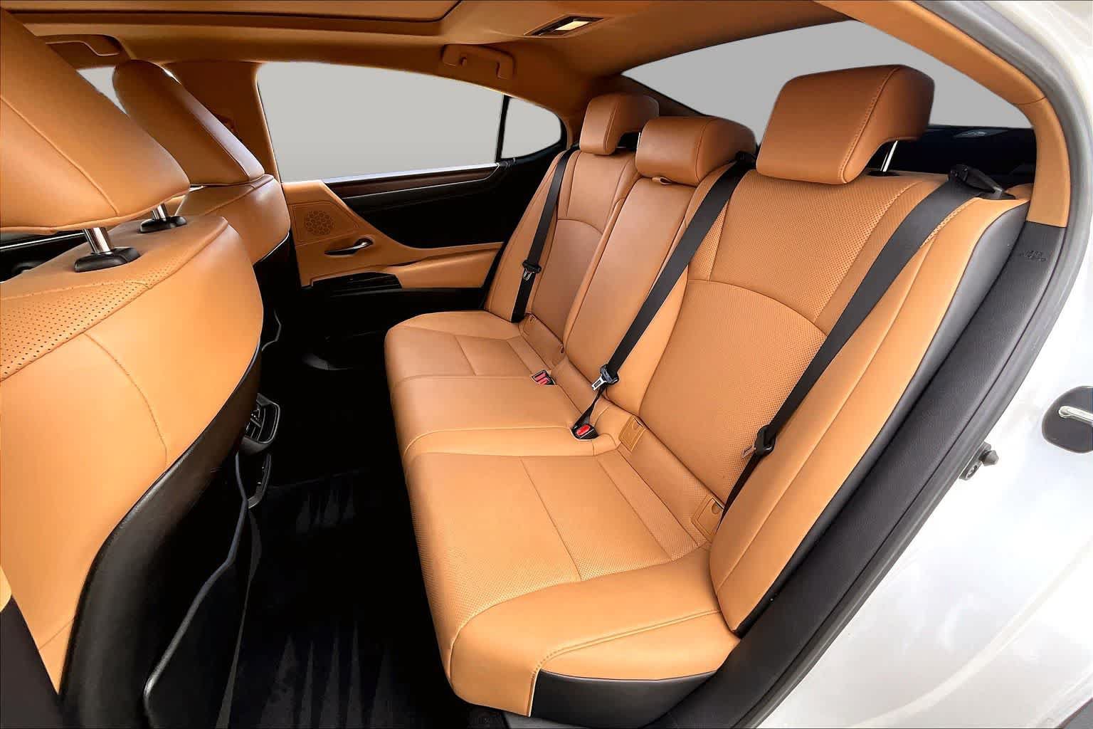 Used 2023 Lexus ES 350 w/ Premium Package FWD image 18