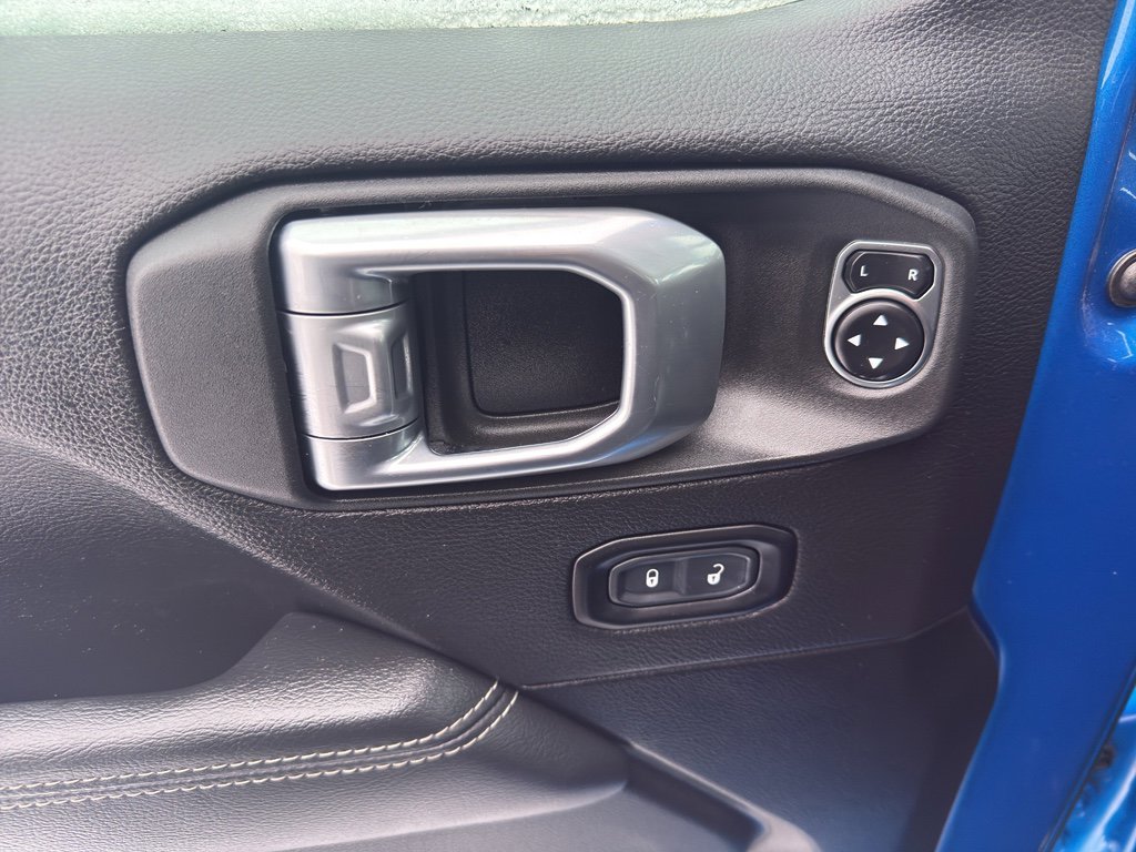 Used 2022 Jeep Wrangler Unlimited Sahara image 12