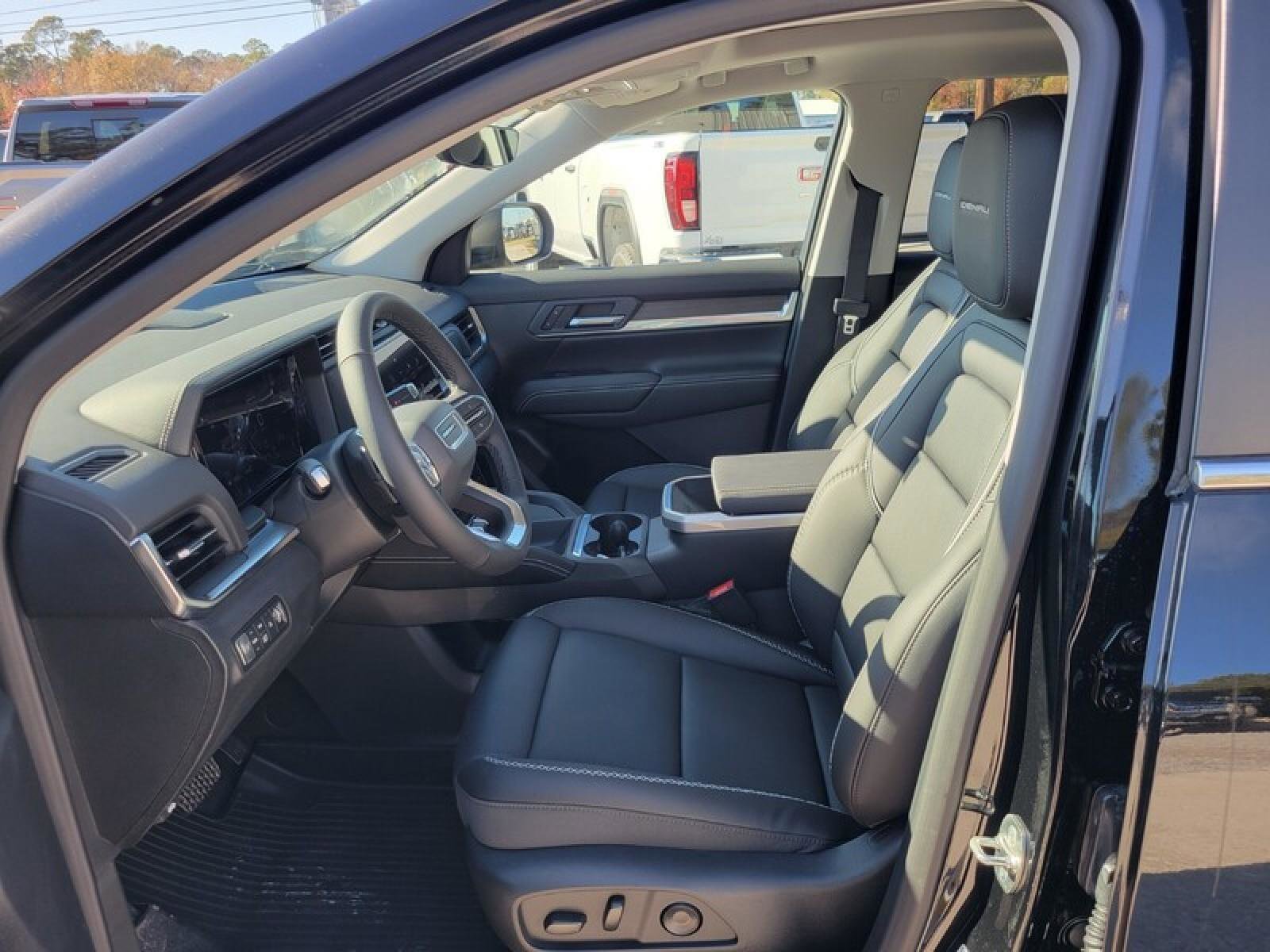 New 2026 GMC Terrain Denali w/ LPO, Floor Liner Package AWD/4WD image 11