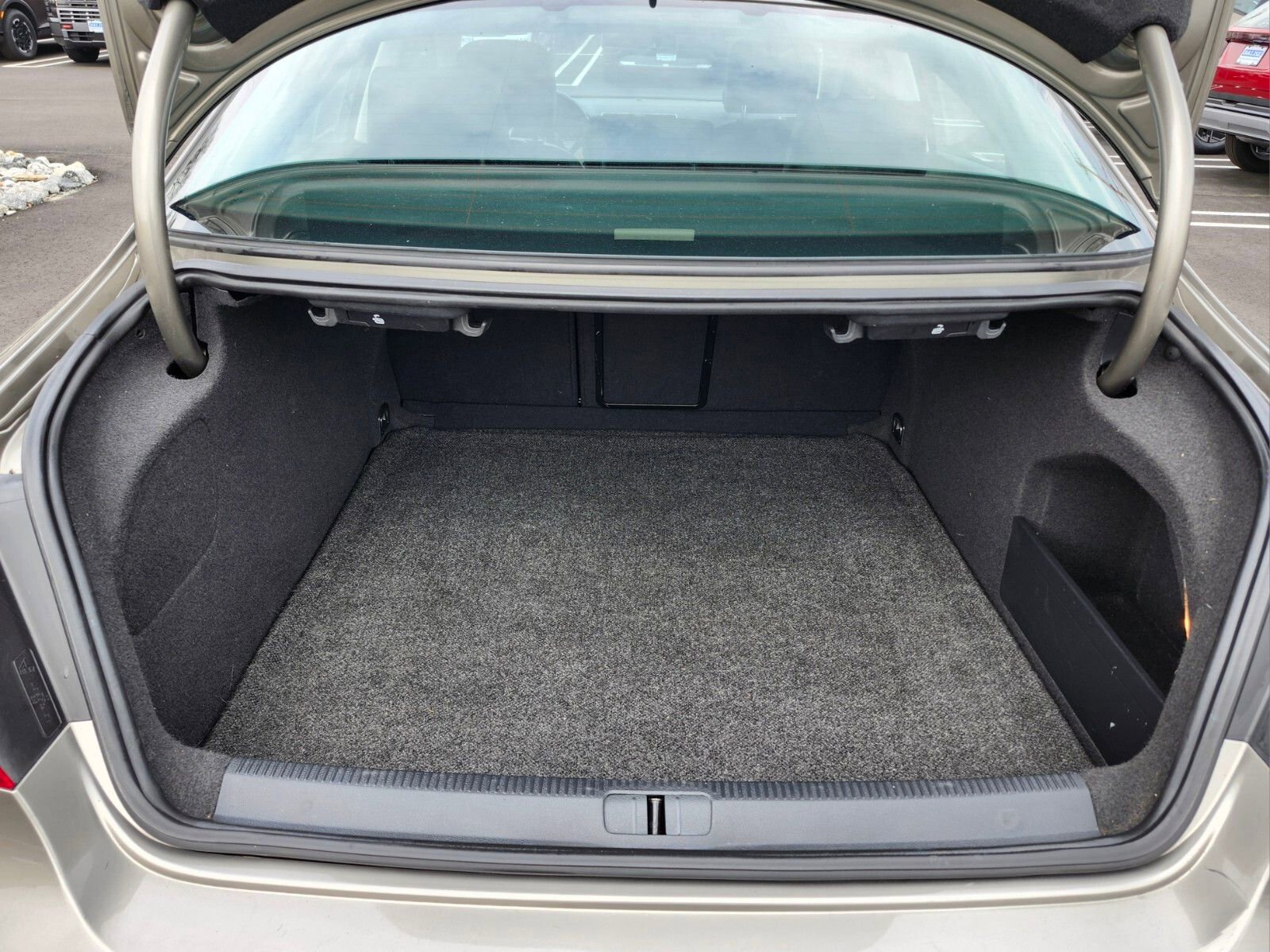 Used 2013 Volkswagen CC Sport image 30