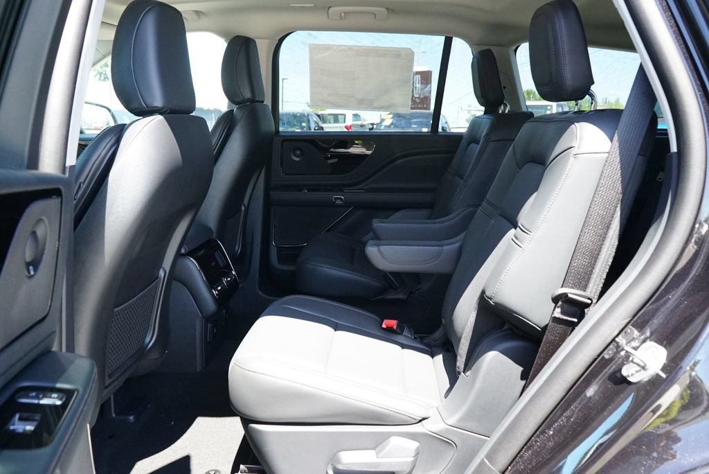 New 2026 Lincoln Aviator AWD image 11