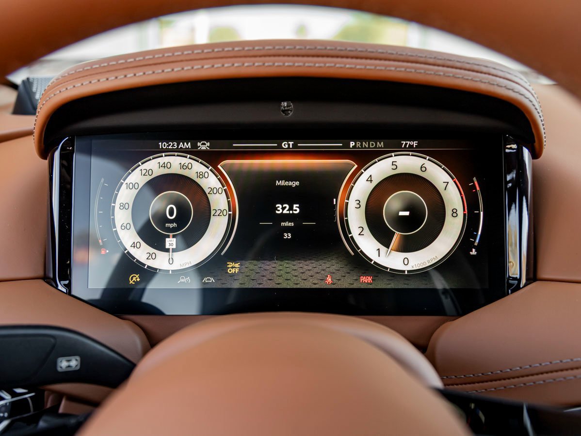 Used 2026 Aston Martin DB12 Convertible RWD image 18