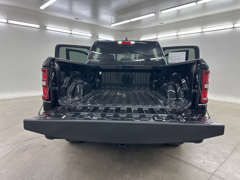 New 2026 RAM 1500 Express AWD/4WD image 23