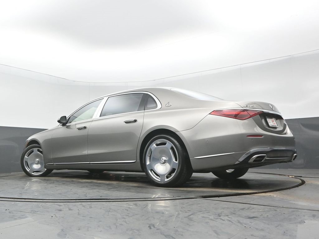Used 2021 Mercedes-Benz Maybach S 580 4MATIC image 32