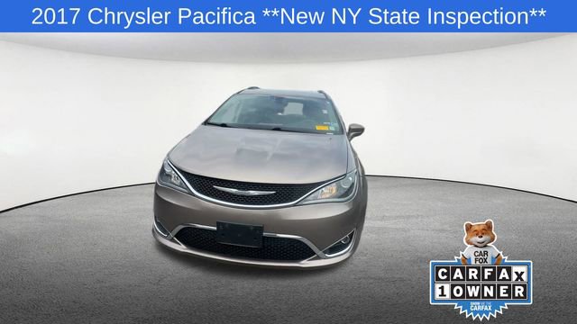 Used 2017 Chrysler Pacifica Touring-L Plus w/ Tire & Wheel Group image 3
