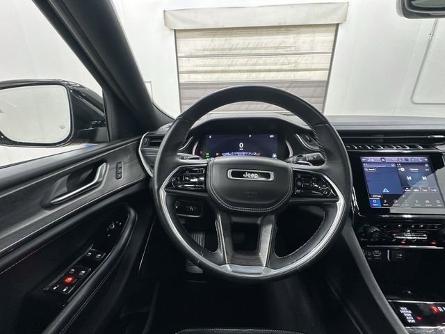 Used 2022 Jeep Grand Cherokee Overland image 12