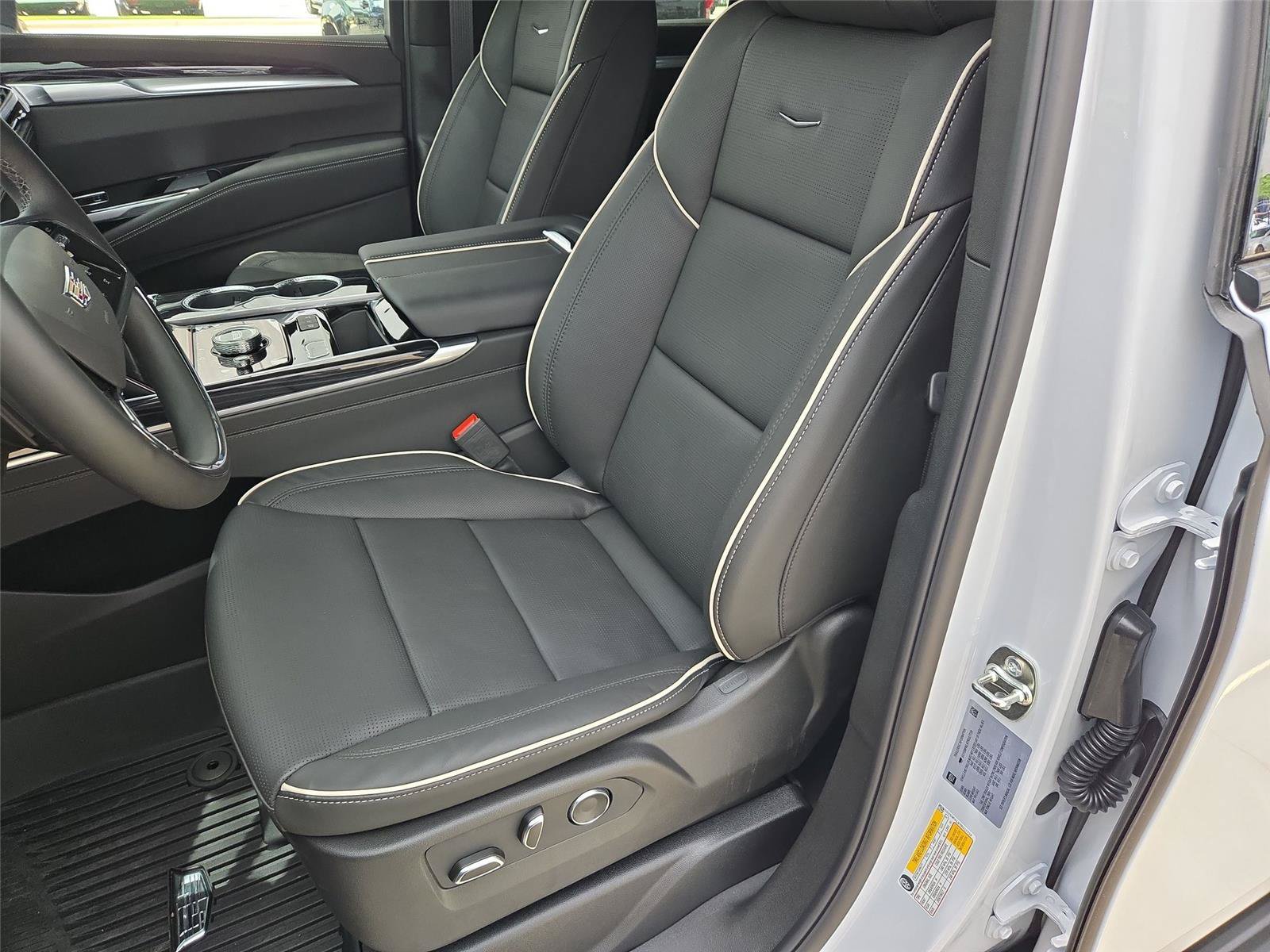 New 2026 Cadillac Escalade Sport w/ Touring Package AWD/4WD image 11