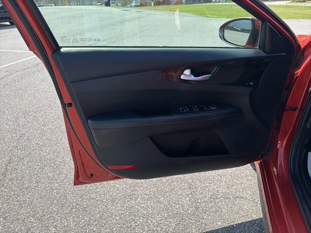 Used 2021 Kia Forte GT-Line image 11