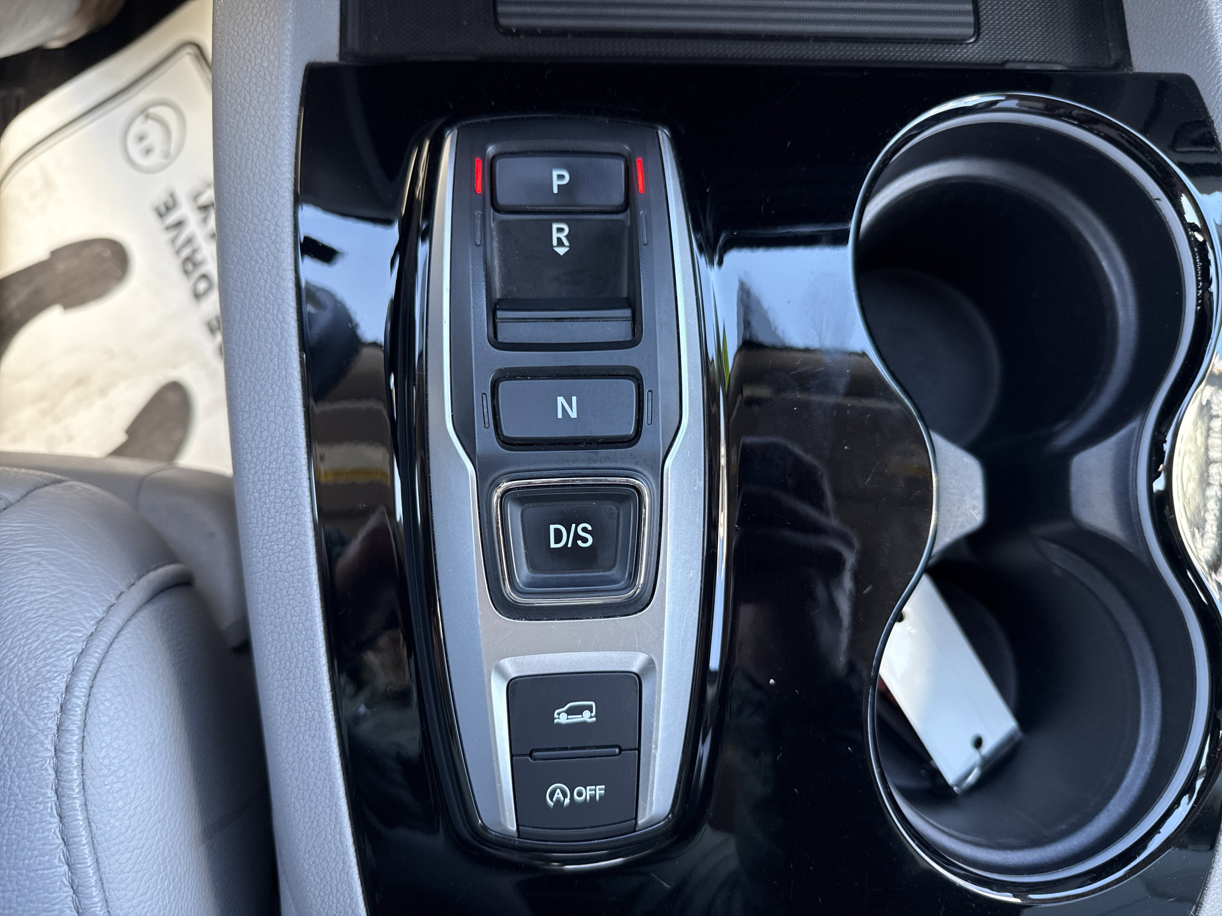 Used 2020 Honda Pilot Elite image 24