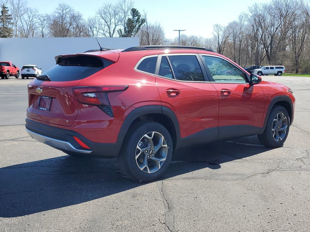 New 2026 Chevrolet Trax LT w/ Driver Confidence Package FWD image 3