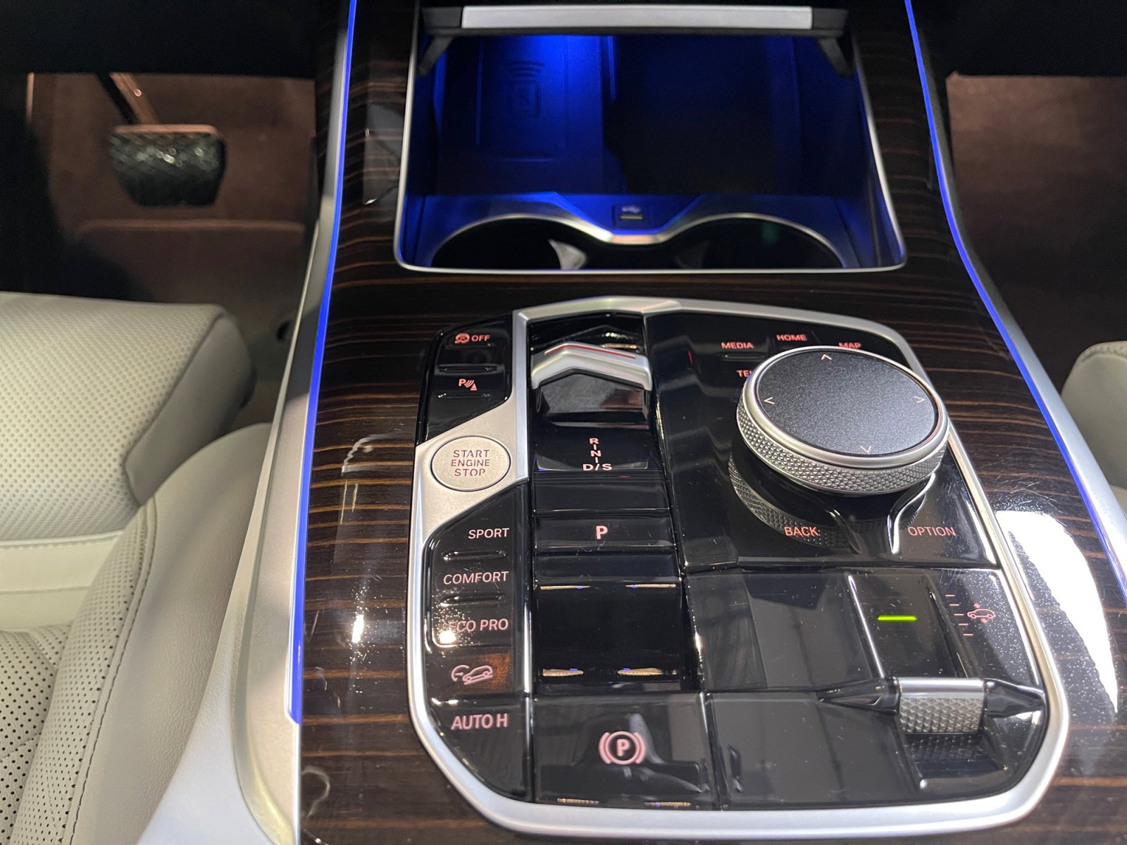 Used 2025 BMW X7 xDrive40i image 12