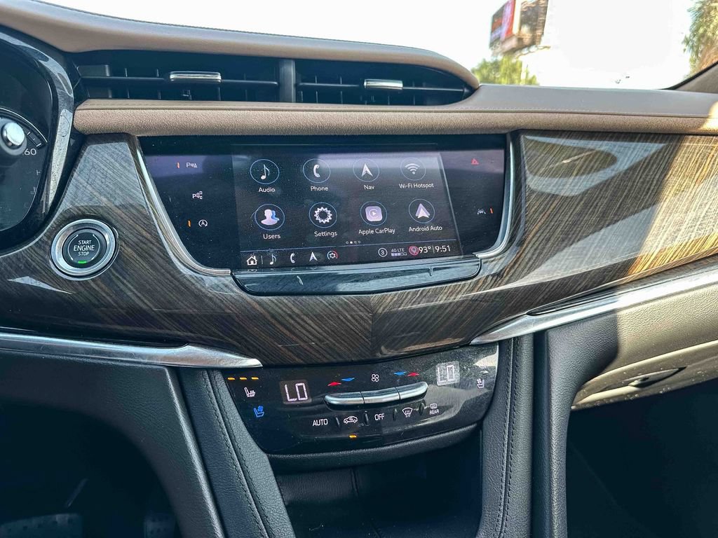 Used 2020 Cadillac XT6 Premium Luxury w/ Platinum Package FWD image 32