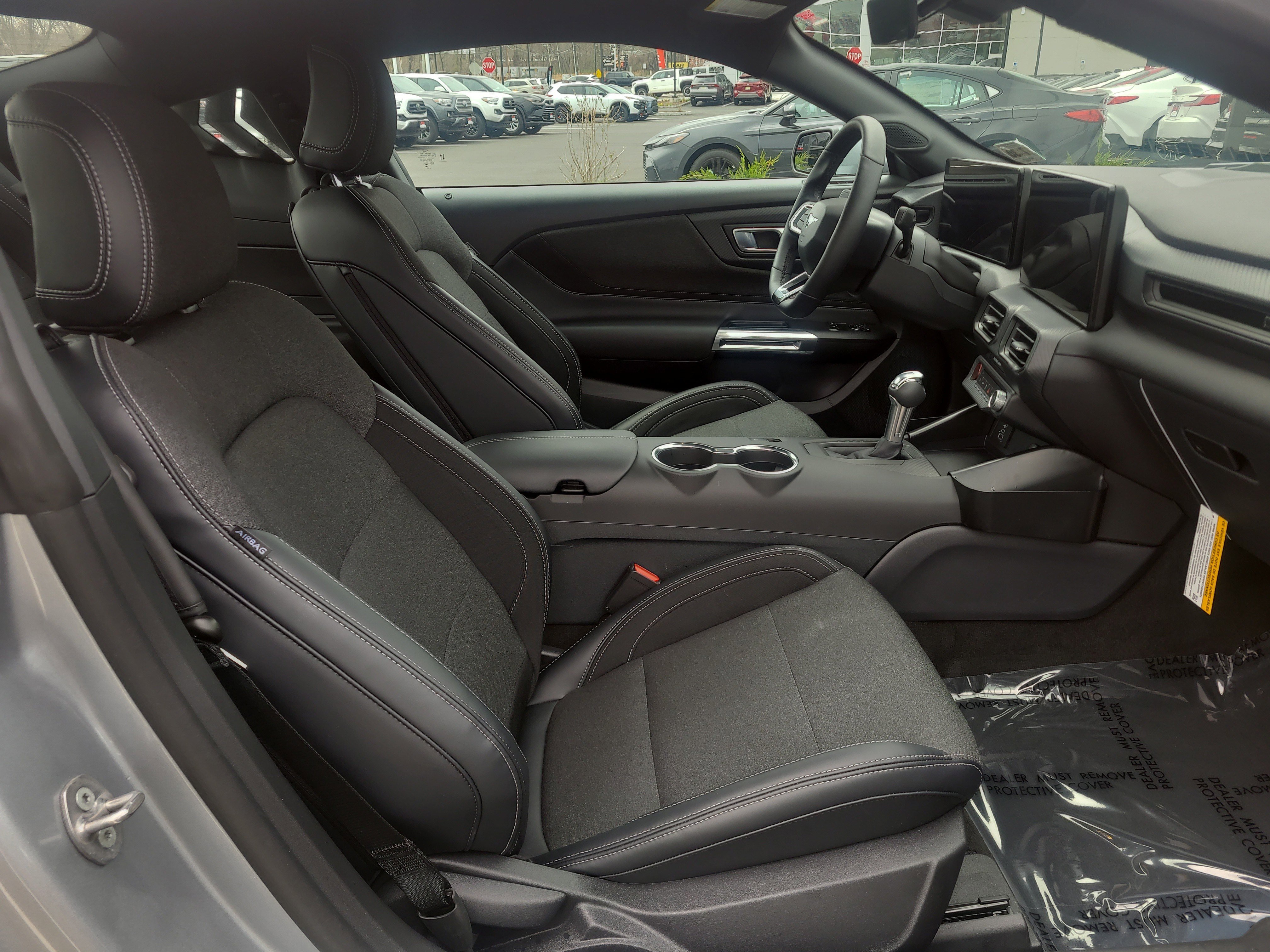 Used 2025 Ford Mustang Coupe image 18