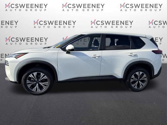 Used 2023 Nissan Rogue SV image 2