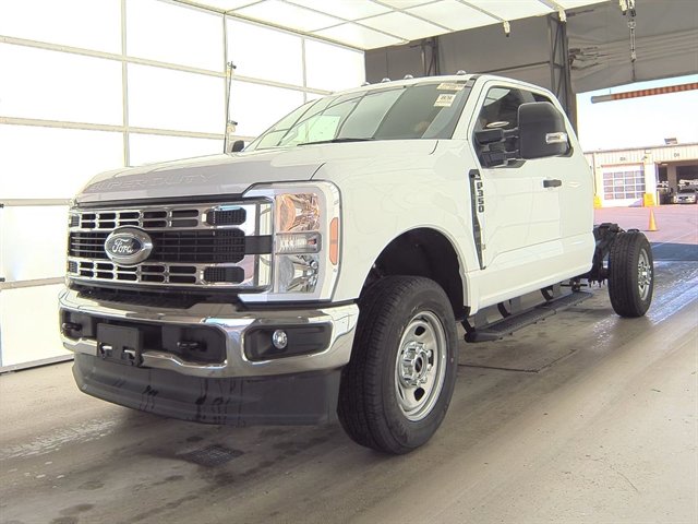 Used 2024 Ford F350 XL w/ XL Chrome Package image 1