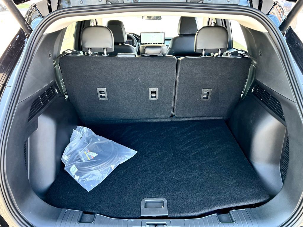New 2025 Ford Escape SE image 15