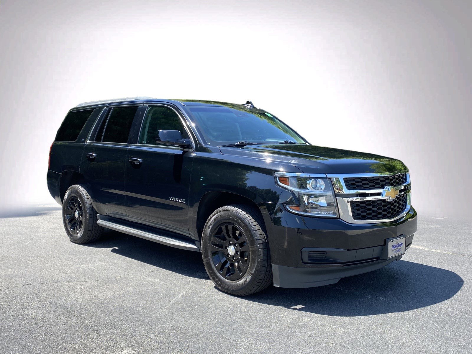 Used 2019 Chevrolet Tahoe LT RWD image 2