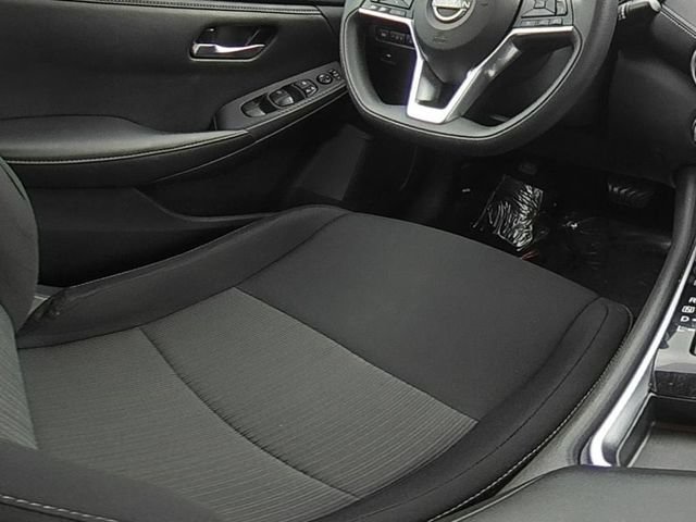 Used 2024 Nissan Sentra SV FWD image 25