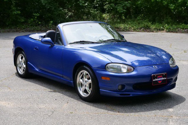 Used 1999 MAZDA MX-5 Miata 10th Anniversary Edition RWD image 4